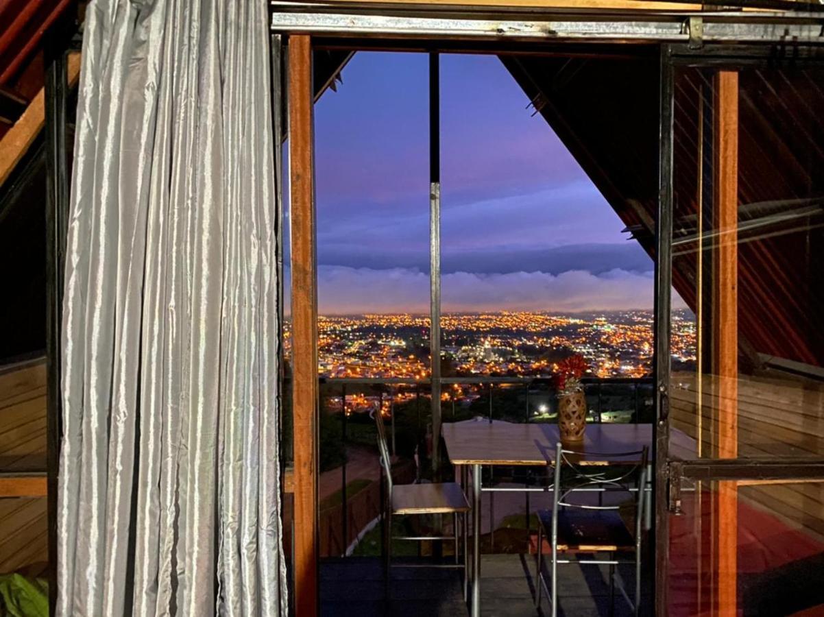 Quinta Bella Vista Aparthotel Картаго Екстериор снимка